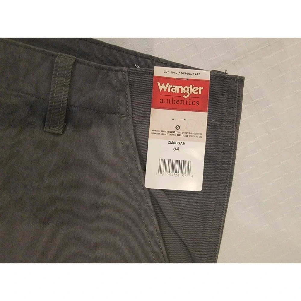 Wrangler Authentics Mens Cargo Shorts Size‎ 54 Gray ZM6BSAH Multi Pocket NWT